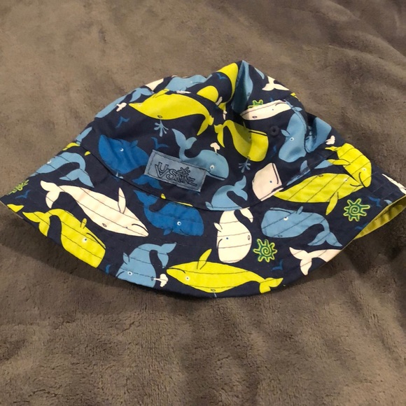 uv skinz Other - Uv skinz. Whale hat.